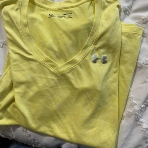 yellow under armor tee shirt